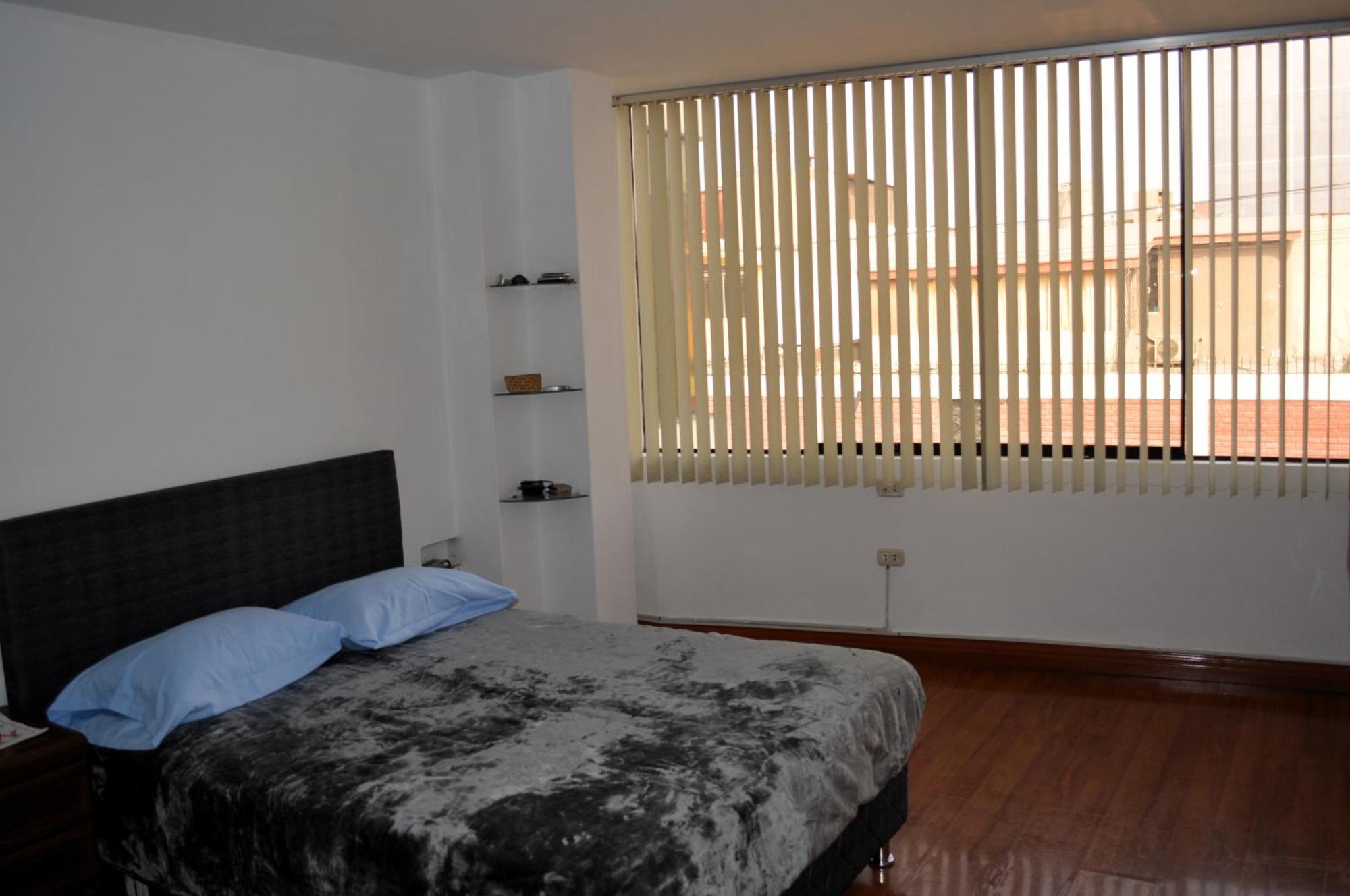 Habitación en casa particular Tu Refugio En La Molina - Privada Con Espacios Compartidos *